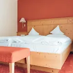 酒店 Akzent Berg's Alte Bauernschaenke- Wellness Und Wein 吕德斯海姆