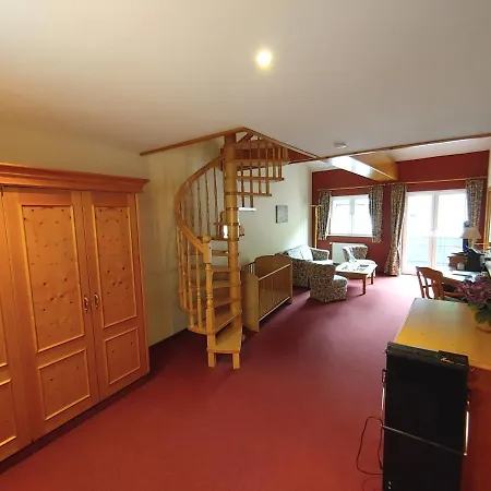 Hotel Akzent Berg's Alte Bauernschaenke- Wellness Und Wein