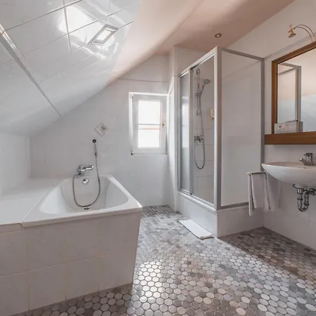 Ξενοδοχείο Akzent Berg's Alte Bauernschaenke- Wellness Und Wein