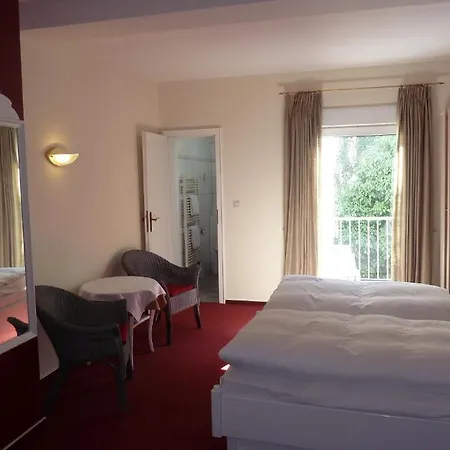 Akzent Berg's Alte Bauernschaenke- Wellness Und Wein Ruedesheim am Rhein