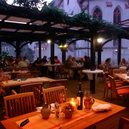 호텔 Akzent Berg's Alte Bauernschaenke- Wellness Und Wein 로데스하임암라인