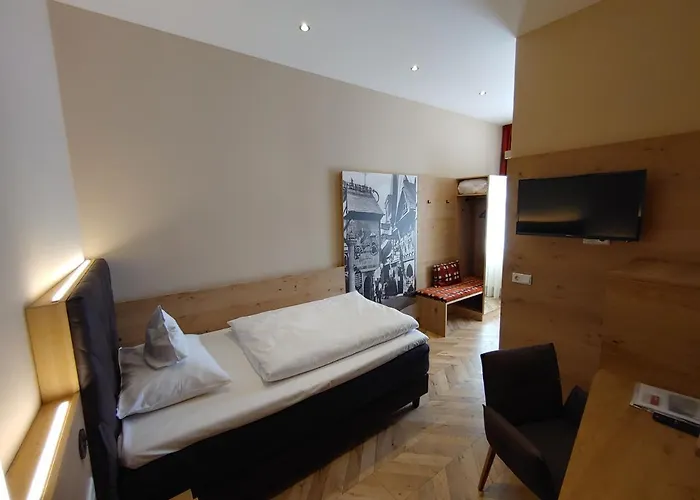 Akzent Berg's Alte Bauernschaenke- Wellness Und Wein Hotel 4*