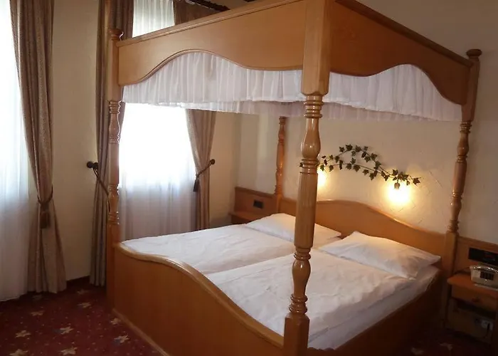 Hotel Akzent Berg's Alte Bauernschaenke- Wellness Und Wein 4*