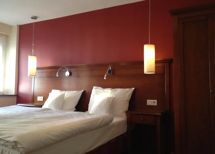 Akzent Berg's Alte Bauernschaenke- Wellness Und Wein Hotel 4*