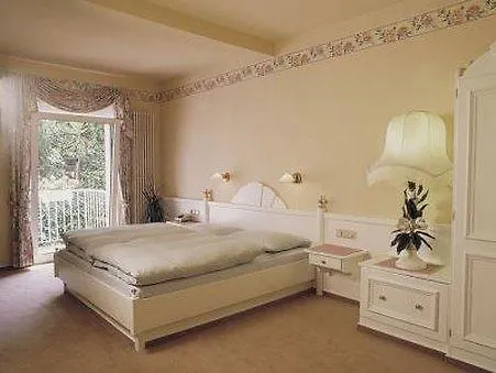 Akzent Berg's Alte Bauernschaenke- Wellness Und Wein 4* Rüdesheim am Rhein